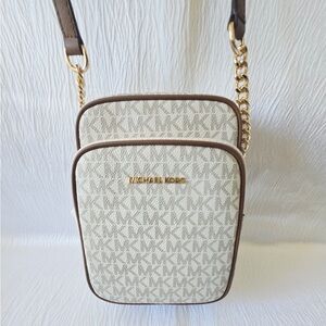 Michael kors Jet Set Travel Medium Logo Crossbody Bag